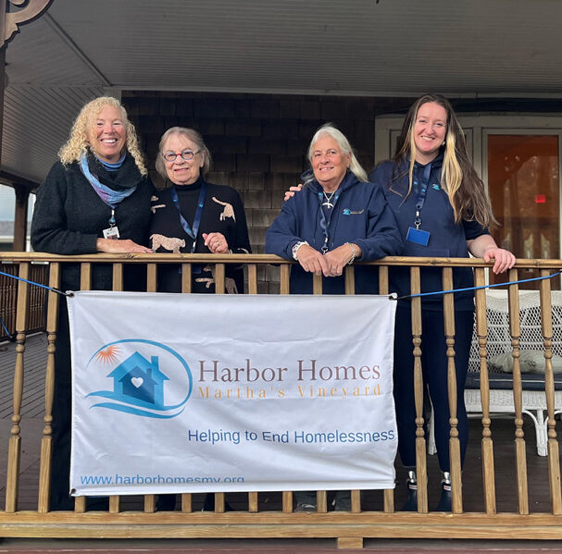 Shelter director of Harbor Homes resigns