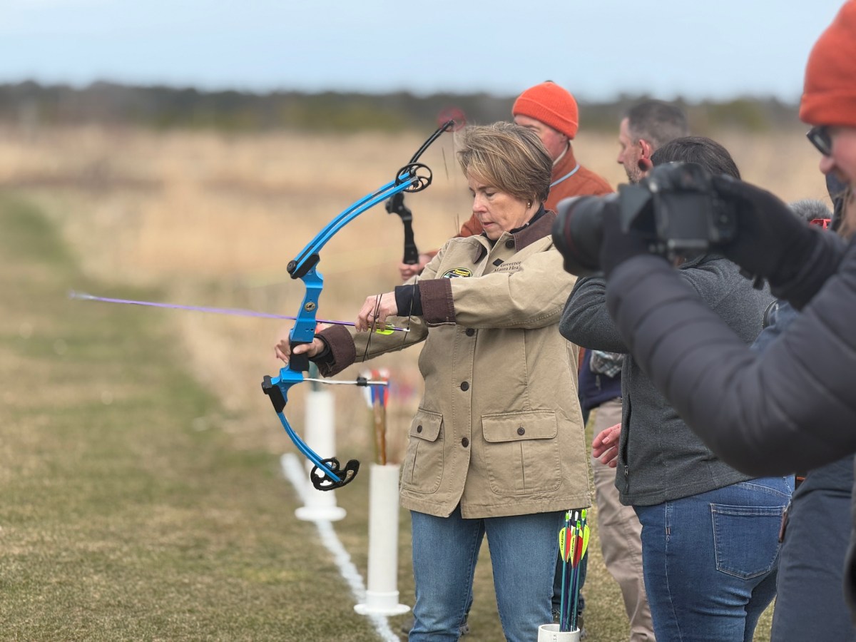 Healey backs modernizing hunting laws